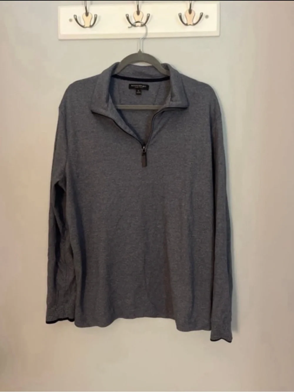 Banana Republic Men's Heather Gray Half-Zip Pullover Sweater